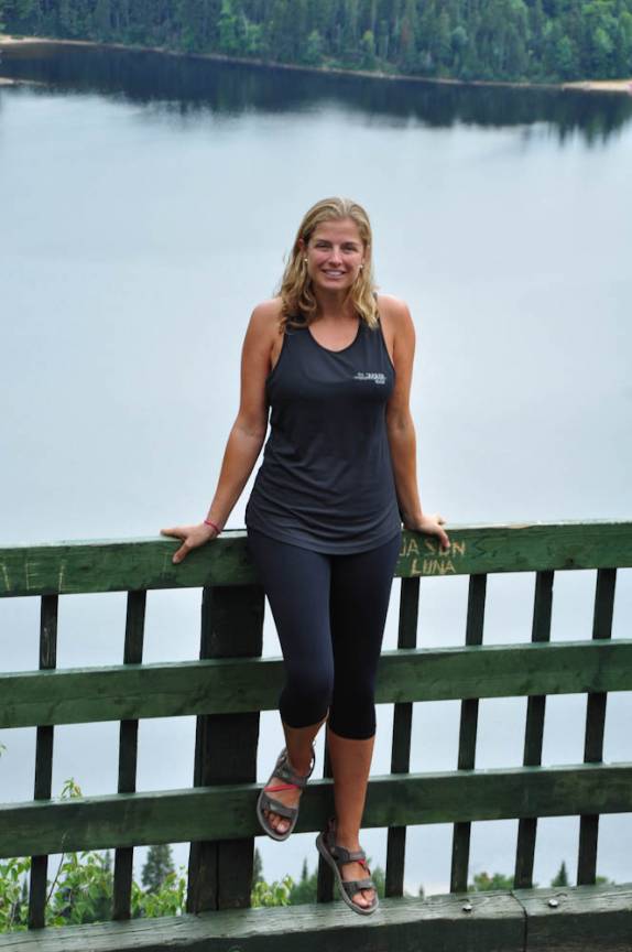 Mirante em trilha no Parc National du Mont -Tremblant, na província de Quebec, no Canadá